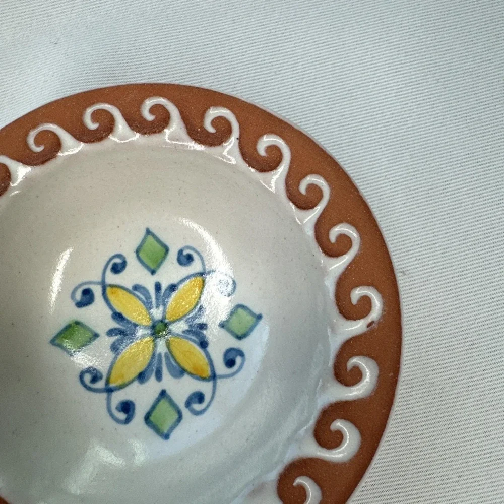 Hand Painted Ceramic 3.5 Inch Bowl Made in‎ Italy
